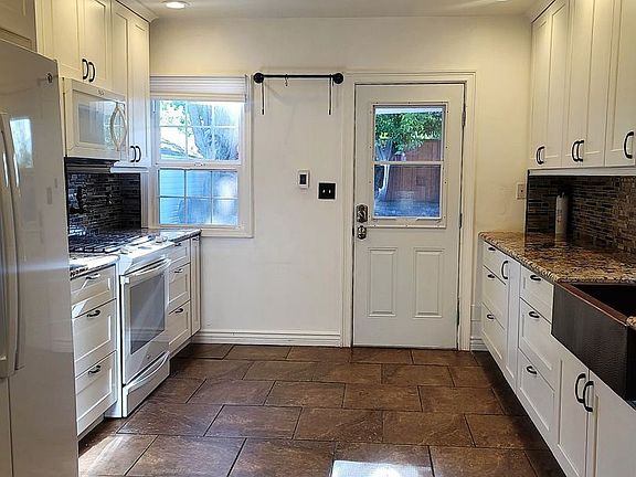 5th image of 1527 Marguerite Ave