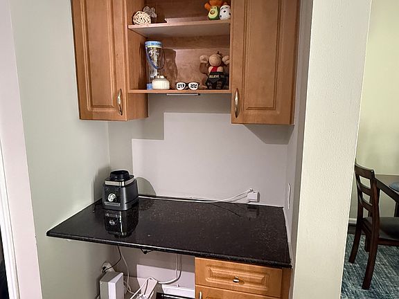 5th image of 12112 Garden Grove Cir Unit 402