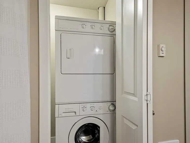 1015 Railroad Ave #219 — Photo 35