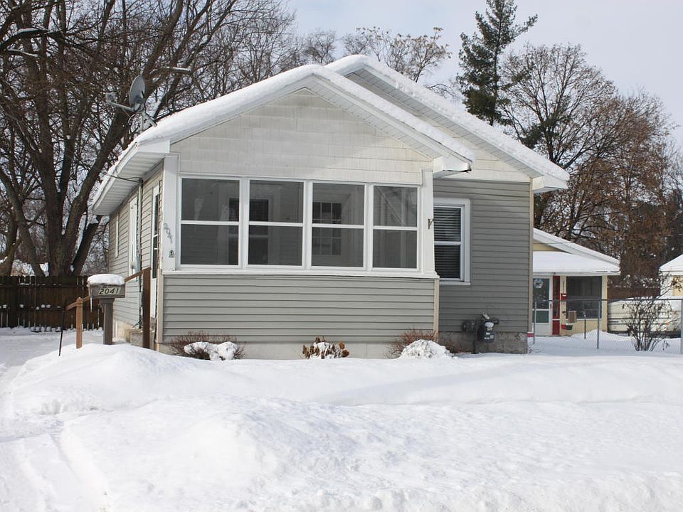 1st image of 2041 Sinclair Ave NE