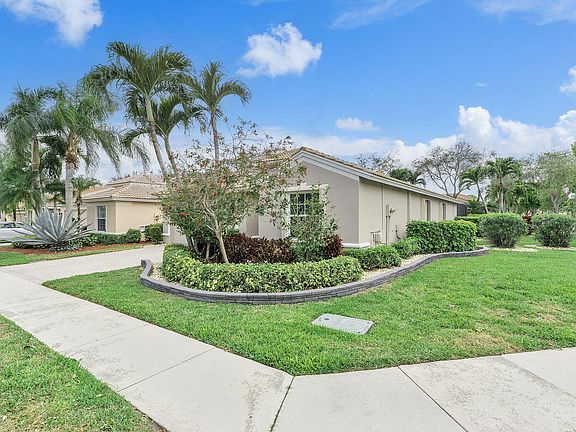 3rd image of 12113 La Vita Way