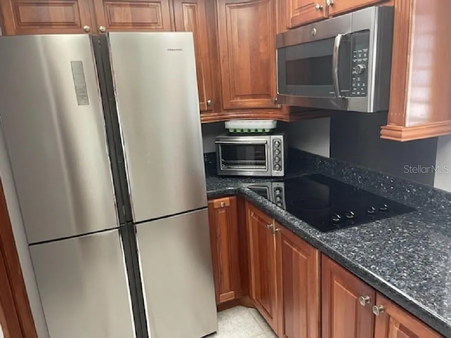 2 bed, 1.5 bath, 1100 sqft, $1,850 — Photo 4
