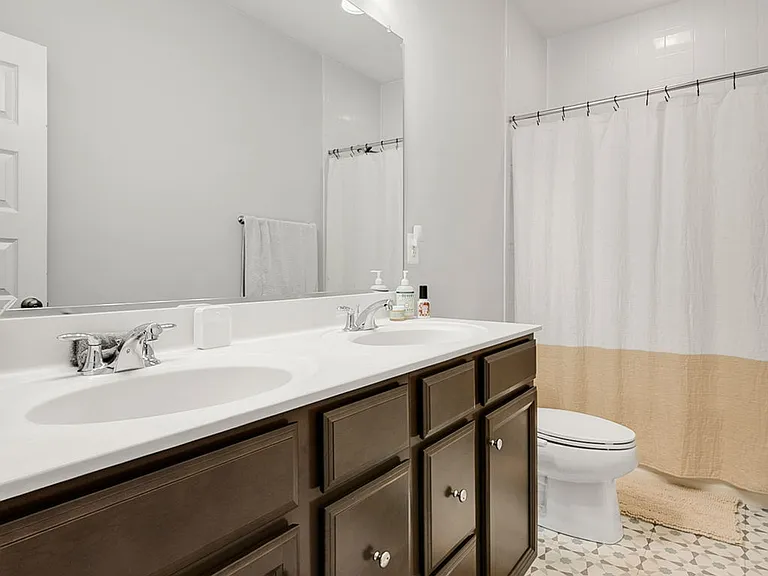 2741 Acadia Dr #B — Photo 21