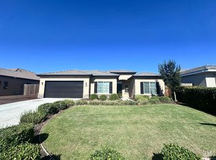 7503 Carson River Rd, Bakersfield, CA 93311