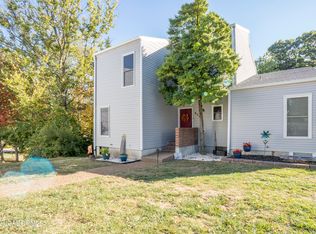 651 Hiddenwood Ct, Jefferson City, MO 65109