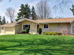 3825 Sunny Crest Dr, Brookfield, WI 53005