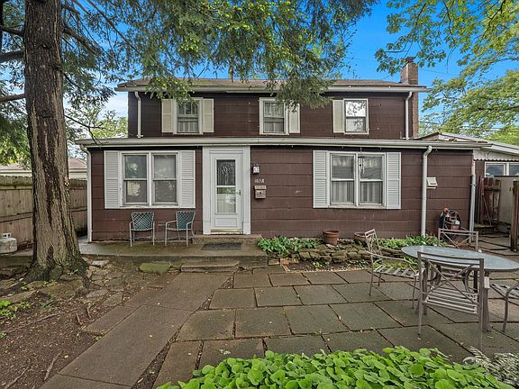 3rd image of 10218 S Prospect Ave