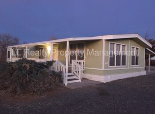 1075 Tonopah St, Silver Springs, NV