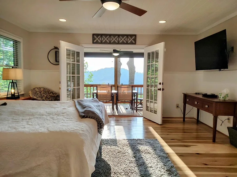 78 Citadel Ln — Photo 2