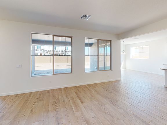 Madera - Yellowwood Interior Image 2
