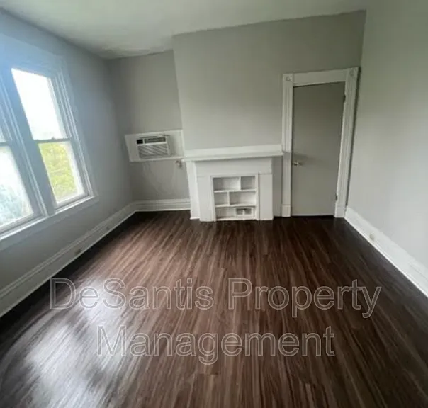 5730 Holden St #2F — Photo 7