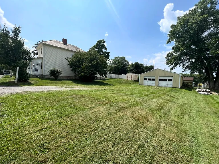 861 Cabot Dr — Photo 5