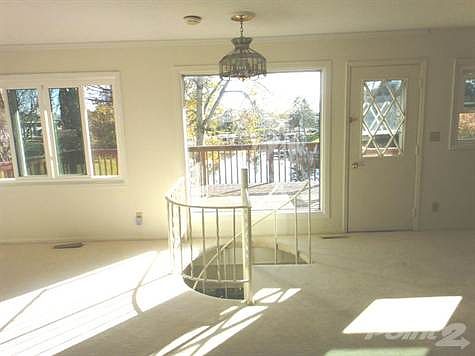 Family & Dining Entrance to Lower Level