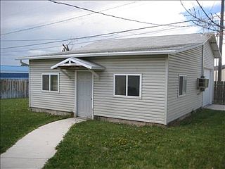 2nd image of 124 Paysee St