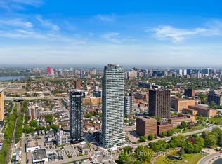 805 Carling Ave #701, Ottawa, ON K1S 5W9