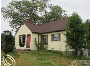 3136 Vincent Rd, North Street, MI 48049