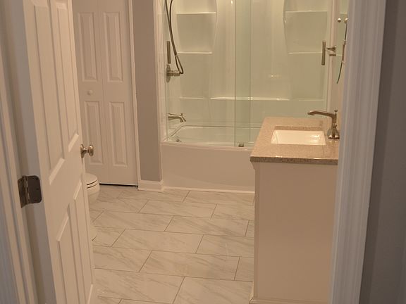 Main Level Bath