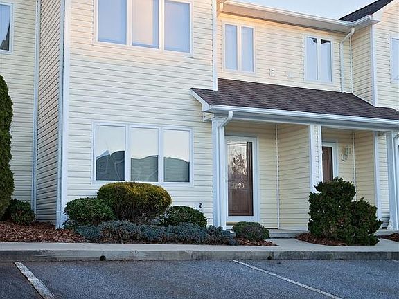 3rd image of 3293 White Oak Ct