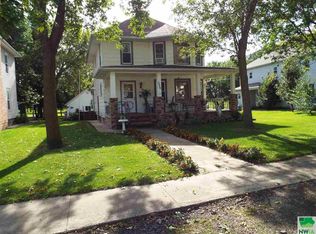 336 3rd St, Ashton, IA 51232