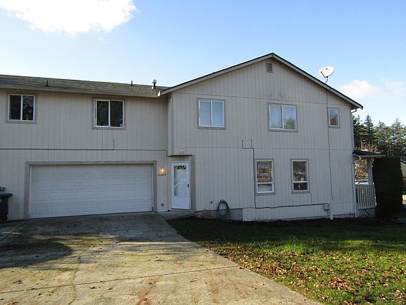 2nd image of 3097 White Fir Dr NE #A