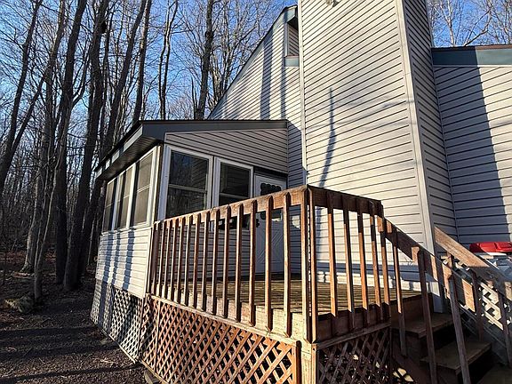 5th image of 95 Creekview Dr W