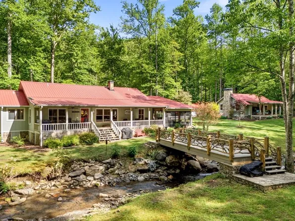 504 Compass Creek Dr, Hayesville, NC 28904