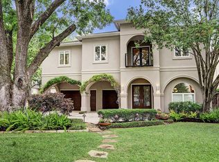 4924 Valerie St, Bellaire, TX 77401