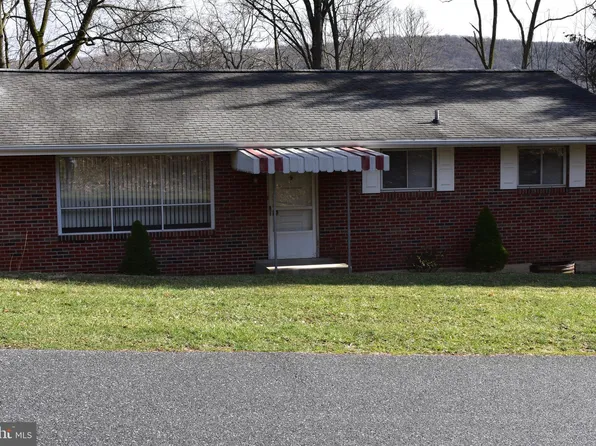 412 2nd St, Port Carbon, PA 17965