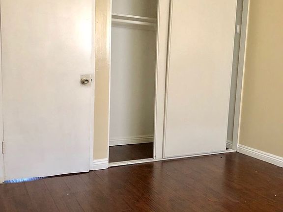 5th image of 839 N Vineyard Ave APT D
