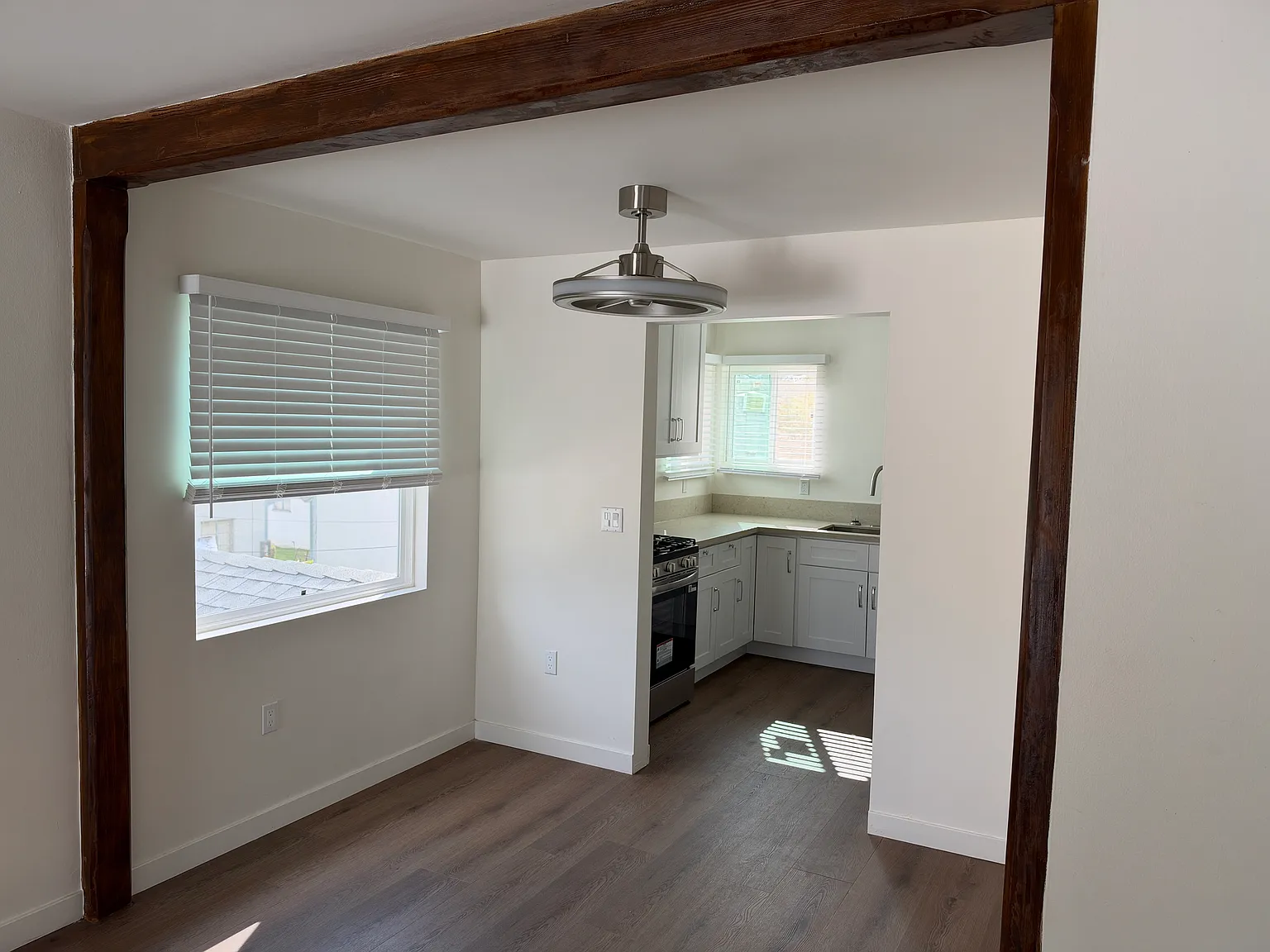 1 bed, 750 sqft, $2,300 — Photo 2