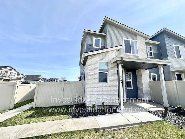 385 N Stone Canyon Ln — Photo 3