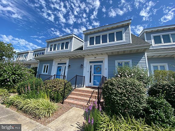 2nd image of 36 Henlopen Gdns #36