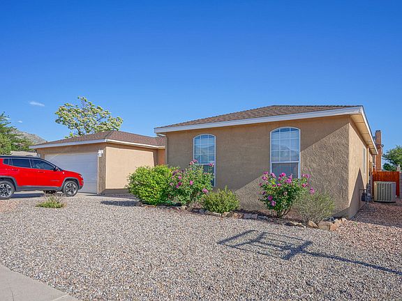 2nd image of 12716 Eastridge Pl NE