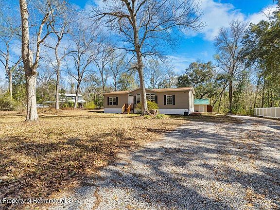 2nd image of 19611 Manecke Rd