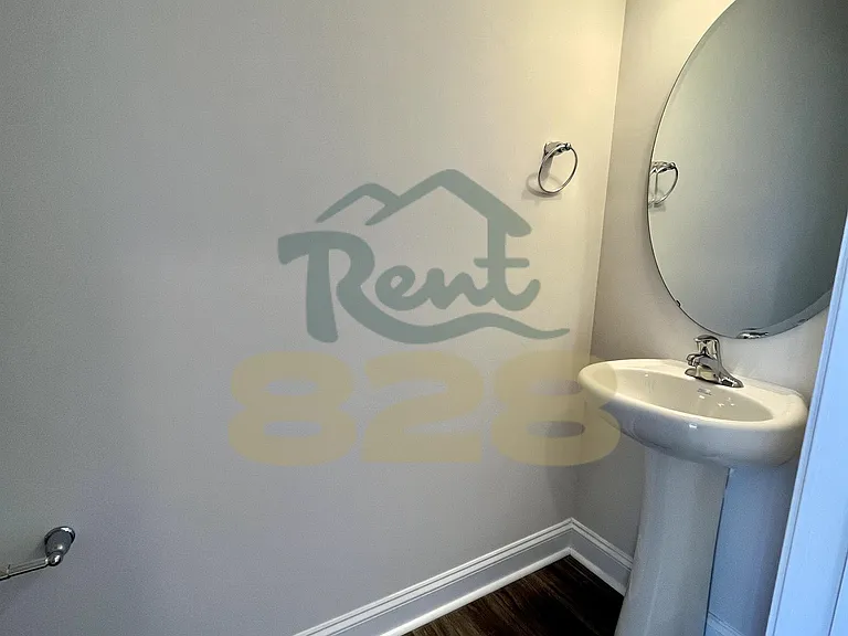 146 Creekview Rd #1 — Photo 3