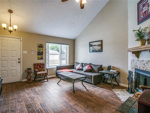 4th image of 3733 Verlaine Dr
