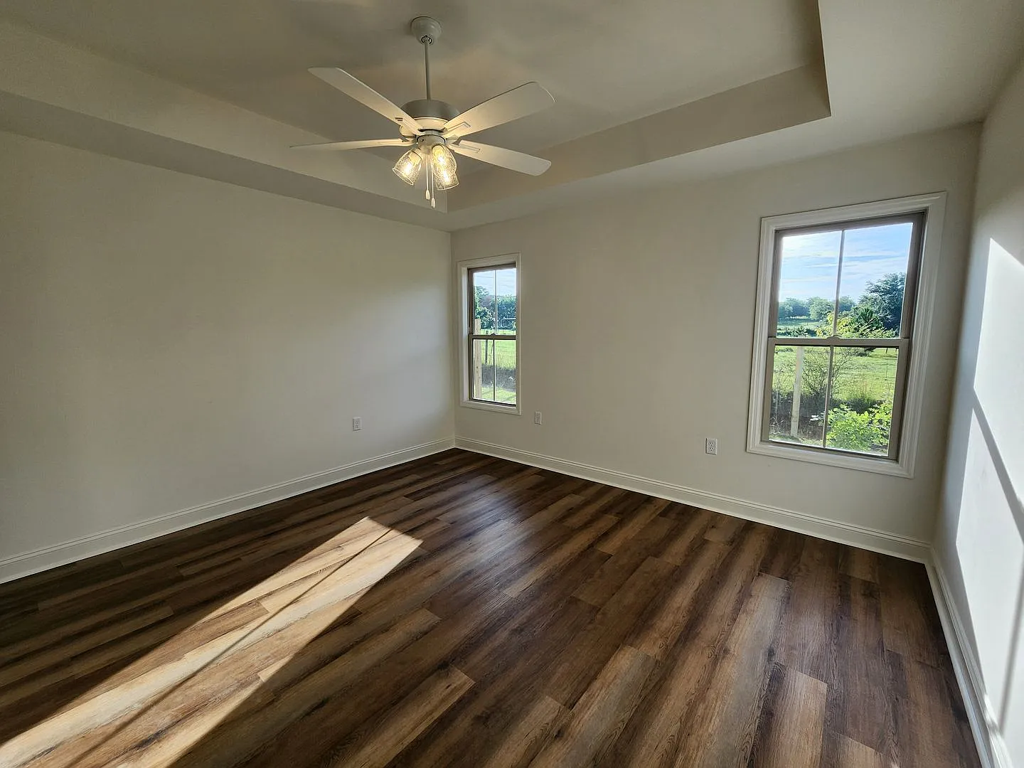 !!New Construction!! NEAR Pinegrove Elementary/Middle - 4BR Home with Granite Countertops, LVP Fl... — Photo 3
