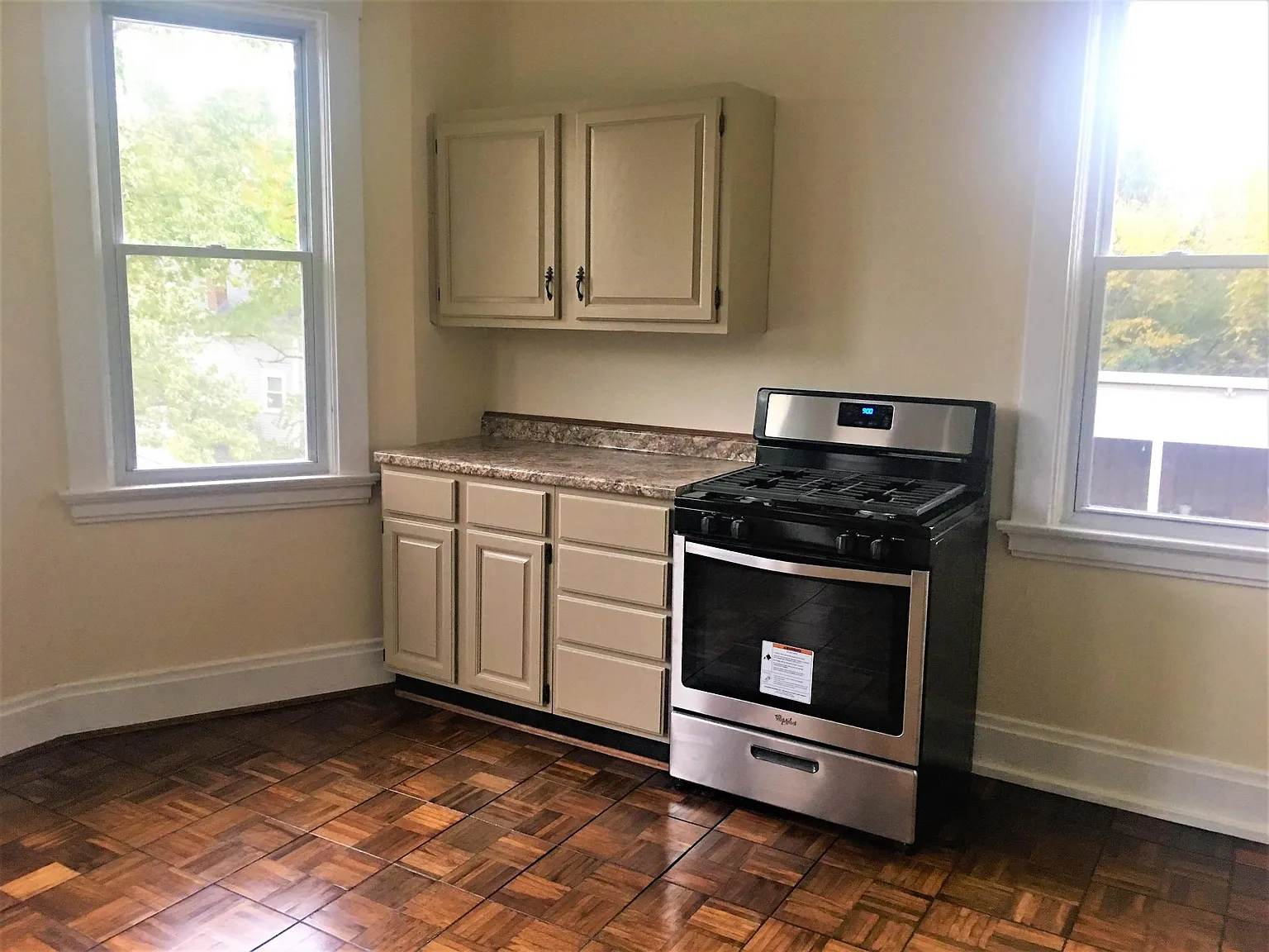 3 bed, 1388 sqft, $1,970 — Photo 4