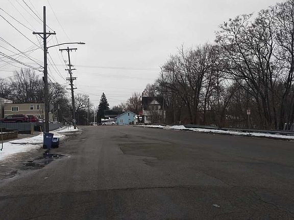 2nd image of 1930 Towner Ave SW