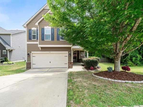 919 Award St, Fuquay Varina, NC 27526