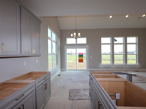 4th image of 1686 Angelo Ln