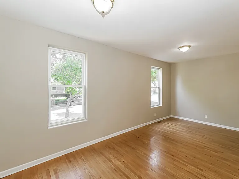 1214 E Galena Blvd — Photo 9