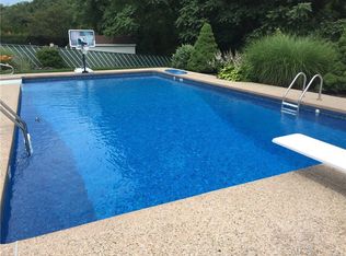 24 Stonecrest Dr, Thiells, NY 10984