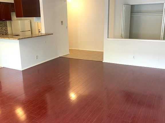2nd image of 642 W Knoll Dr APT 206