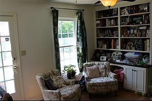 5th image of 5340 Balfor Dr