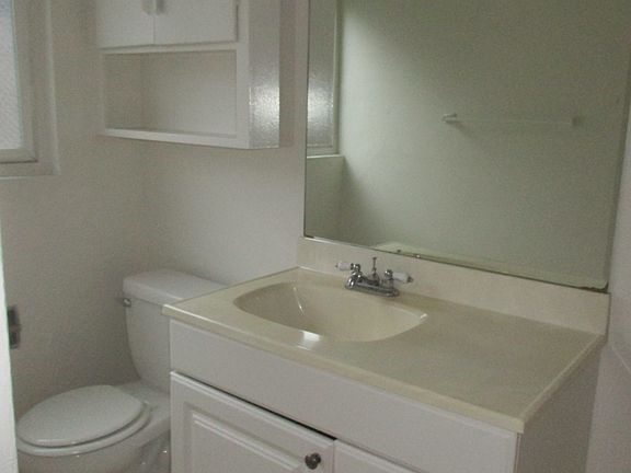 2nd image of 7441 La Jolla Blvd APT 2