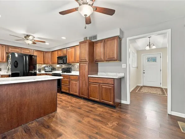 6728 Manchester Ave, Kansas City, MO 64133
