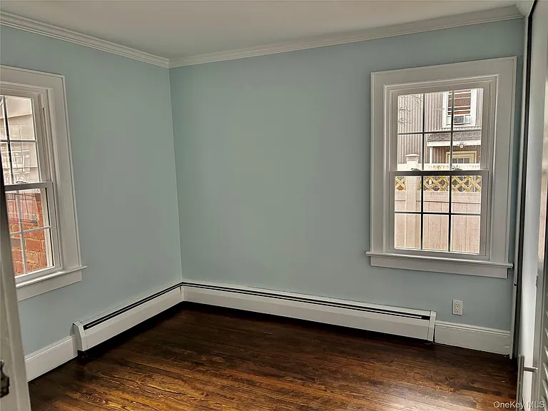 76 Clayton Ave — Photo 3