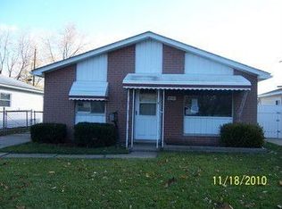 6541 Pine St, Taylor, MI 48180
