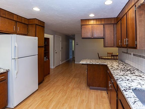 3rd image of 108 Black Brook Rd